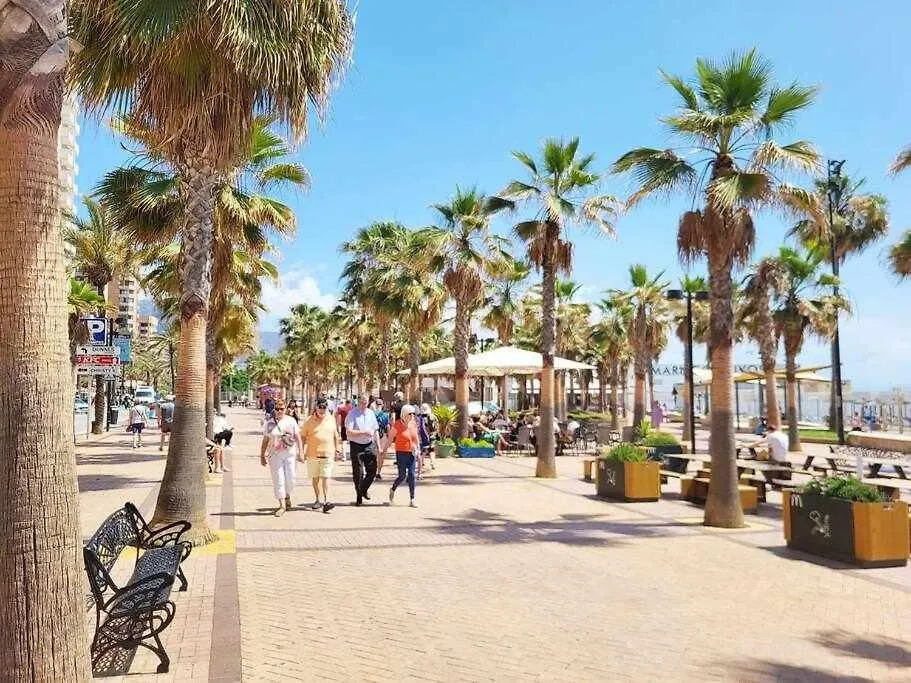 Atico Oviedo Beach 50M Parking Center Wifi Fuengirola Appartement